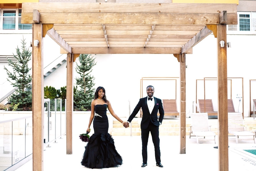 19 невест в черных свадебных платьях