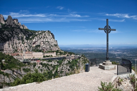 Гора и монастырь Монсеррат Испания
