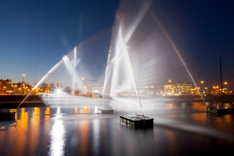 3D корабль-призрак на Фестивале света в Амстердаме