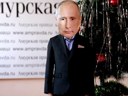 Благовещенский гимназист пришел на утренник в костюме Путина