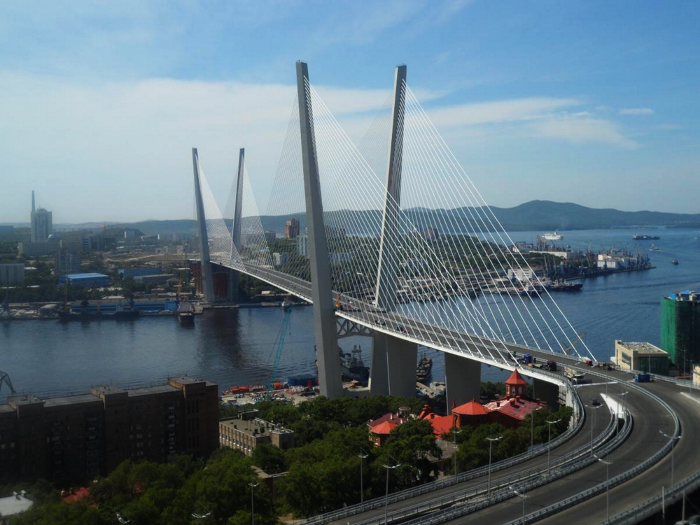 Мост во Владивостоке