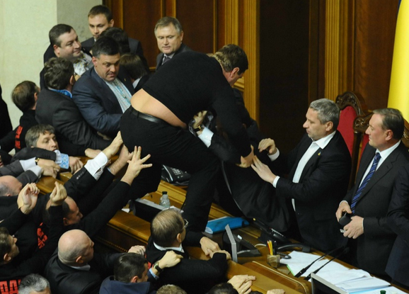 Депутат Юрій Стець собрался расстрелять министров Украины