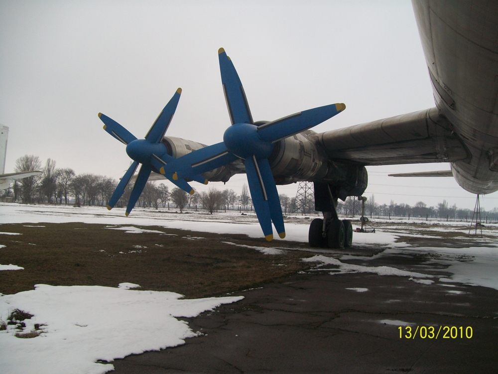ТУ-114.В продолжение тем Ту-95 и Ту-142