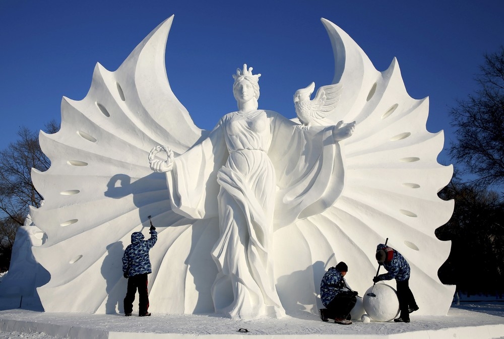 Фестиваль снежных и ледяных скульптур в Харбине