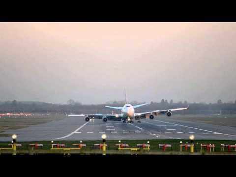 Virgin Atlantic Boeing 747 VS43 Gatwick Emergency Landing with Radio 