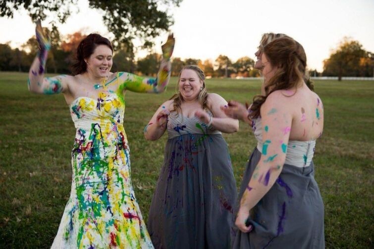 Брошенная невеста отыгралась на свадебном платье