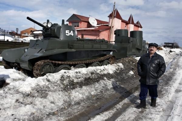 Как россиянин танковый завод в деревне построил