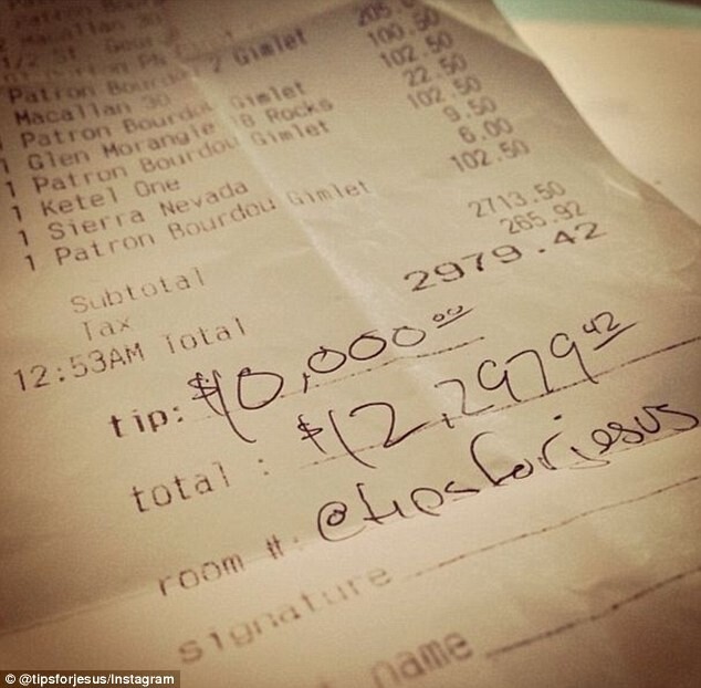 Щедрый посетитель ресторана оставил "на чай" 11 000 долларов 