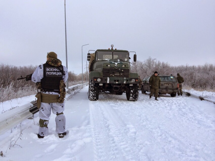 Российские военные на Донбассе на законных основаниях. Фотодоказательс