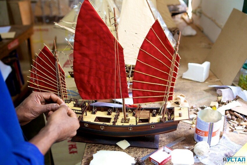  Мастерская по производству моделей кораблей из ценных пород древесины