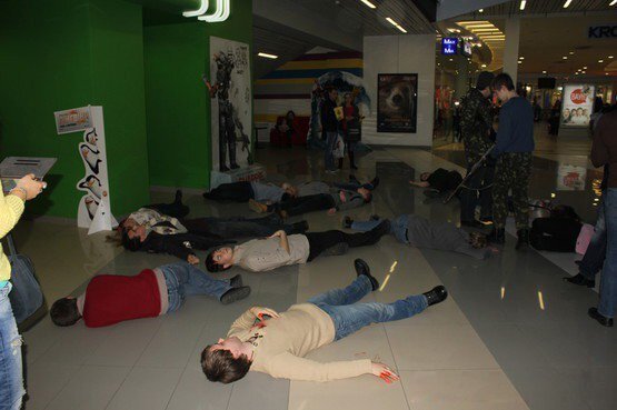 В Киеве избили клоунов, мешавших смотреть российские фильмы