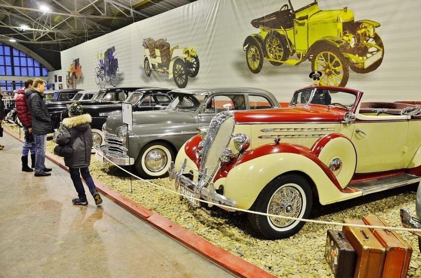 Самый крупный в мире музей советских автомобилей