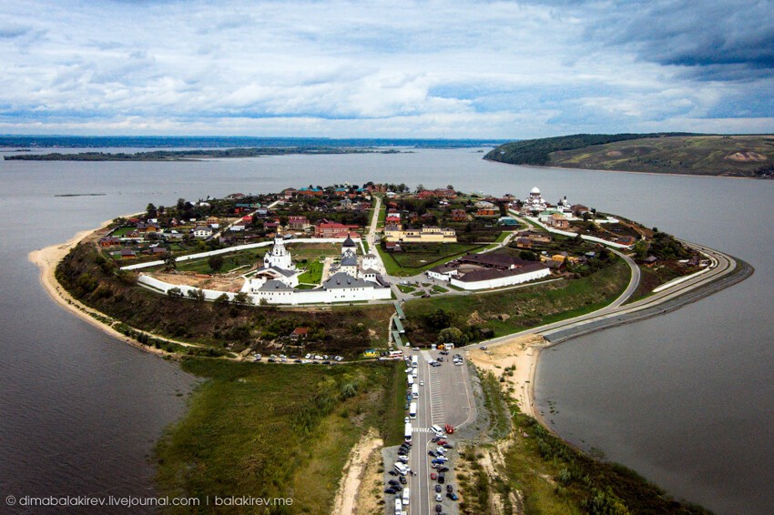  Остров-град Свияжск.