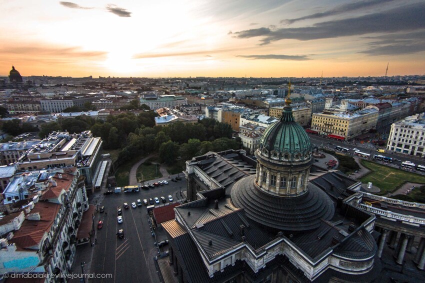 Санкт-Петербург.