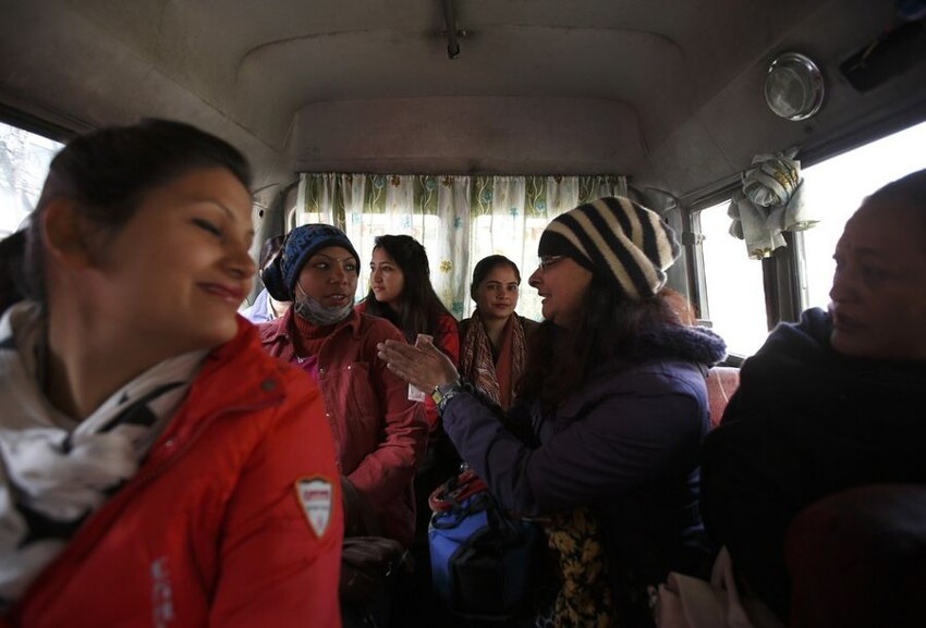 Автобусы для женщин в столице Непала