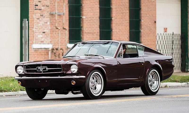Очень интересный Ford Mustang "Shorty"