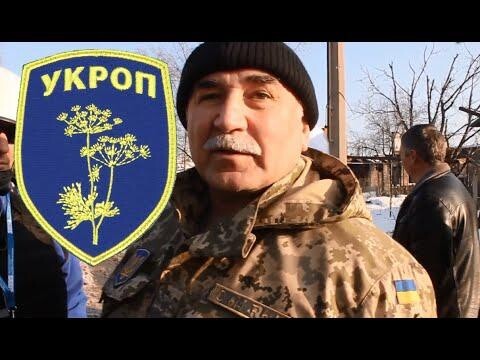 [eng subs] "Are you an 'ukrop' ?" Graham Phillips talks to UAF officers from the airport 