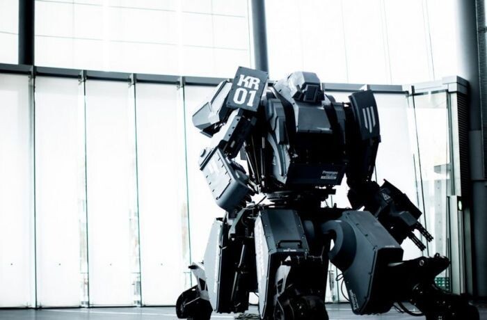 На японском Amazon выставлен на продажу боевой робот