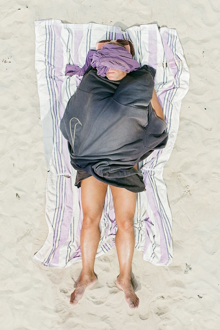 Зона комфорта: отдыхающие на пляже