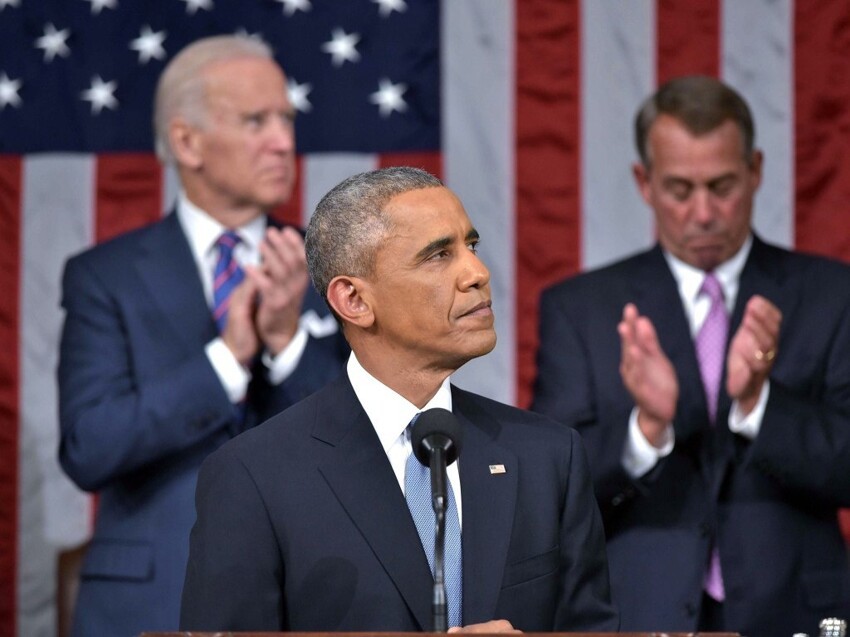 Обама заявил, российская экономика «разорвана в клочья» благодаря США