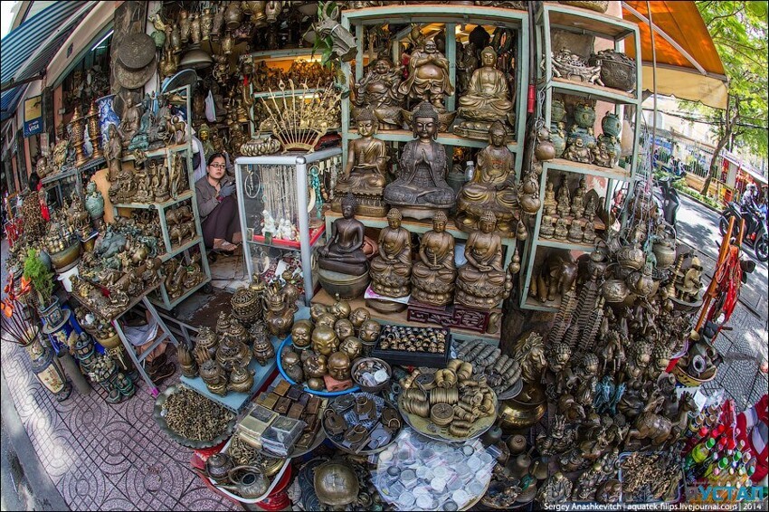 Блошиный рынок в Сайгоне