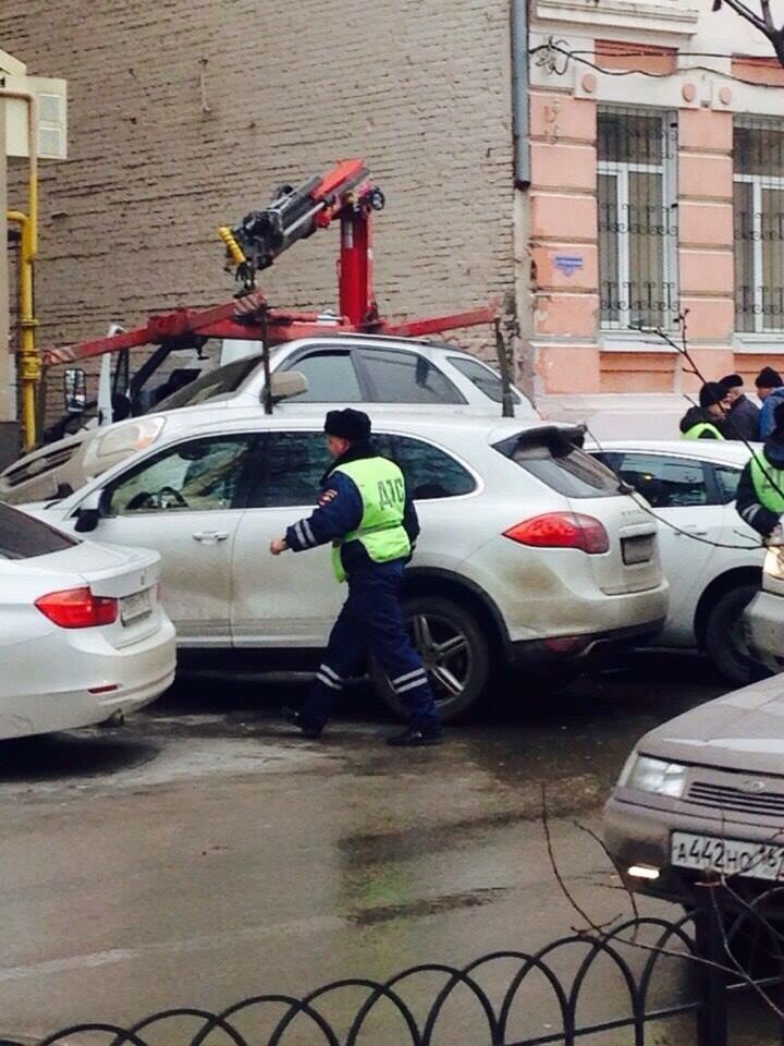 Эвакуаторщик решил купить Porsche Cayenne 