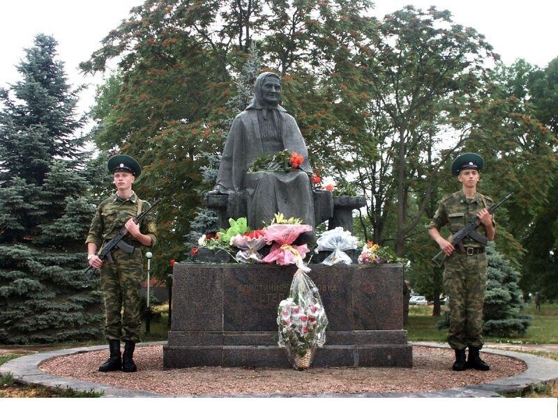 Епистиния Степанова: "Когда тебе тяжело, ты вспомни про мою судьбу..."