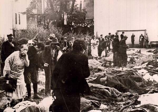Расстрелы заключённых НКВД и НКГБ (1941) и еврейские погромы во Львове