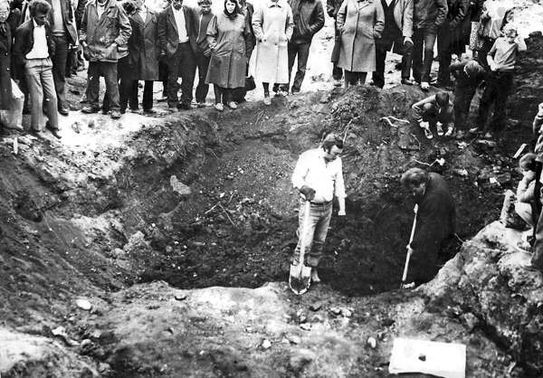 Расстрелы заключённых НКВД и НКГБ (1941) и еврейские погромы во Львове