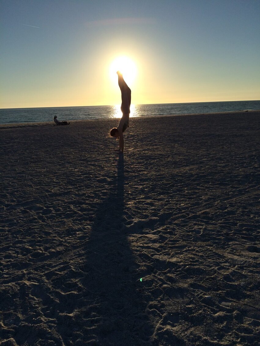 Йога на пляже