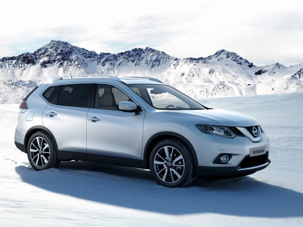 Новый Nissan X-Trail оказался дороже, чем Toyota RAV4