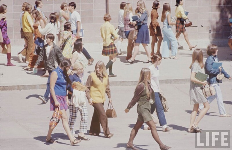 Эта школьная мода из 60-х по-прежнему выглядит великолепно