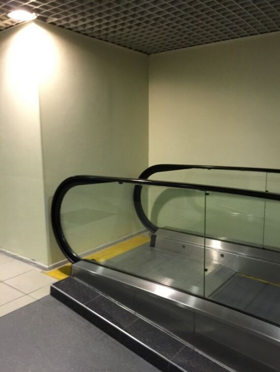 Странный эскалатор в китайском аэропорту