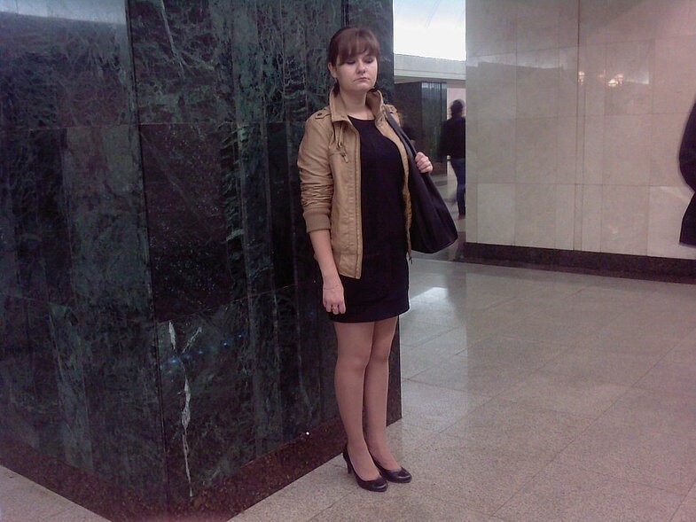 Девушки в метро 