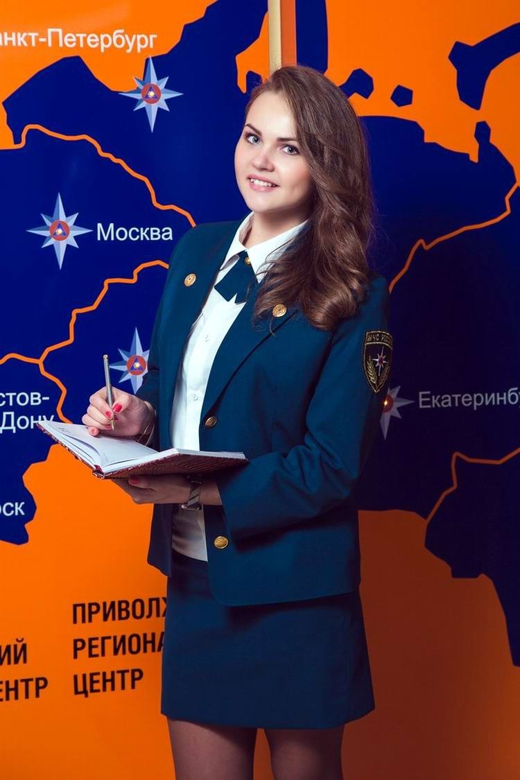 Лица девушек из МЧС России