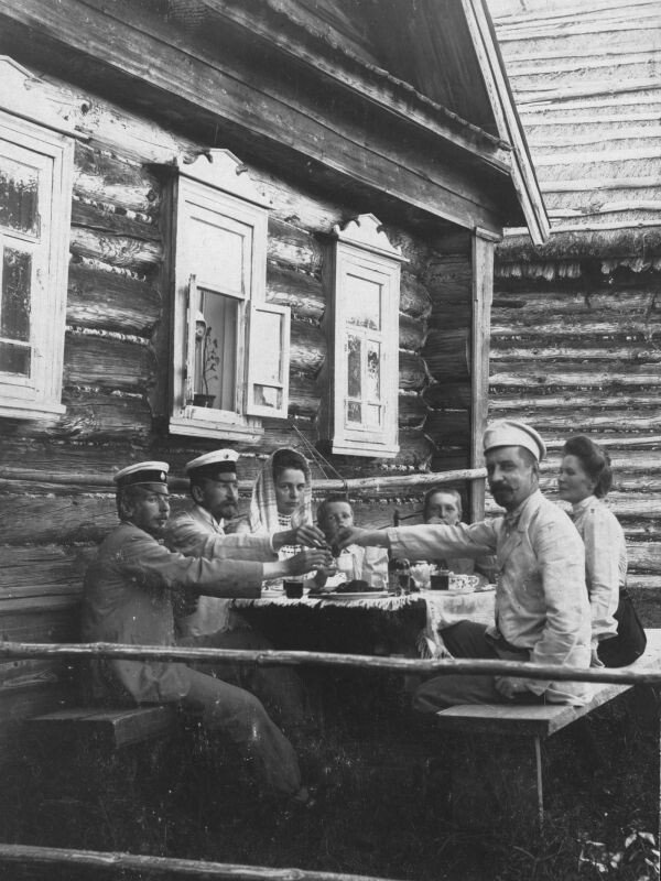 31 января - День рождения русской водки. Спасибо, Дмитрий Иванович!