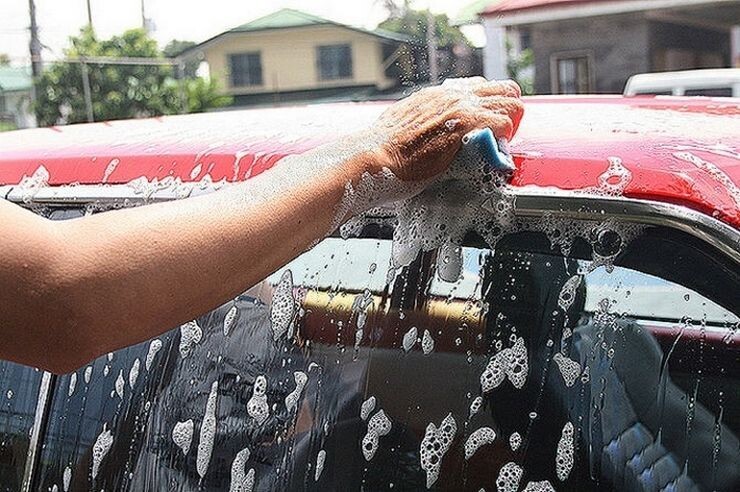 Как самому помыть машину