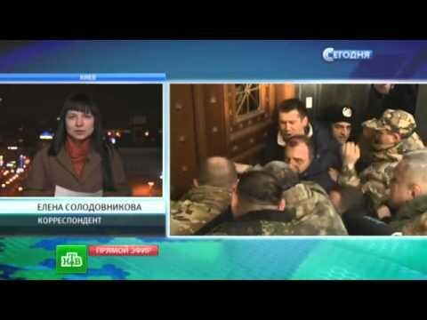 Протестующие штурмуют администрацию президента Украины. Подробности. 