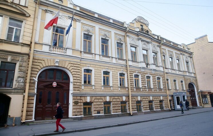  Генконсульство Польши выселят за неуплату аренды