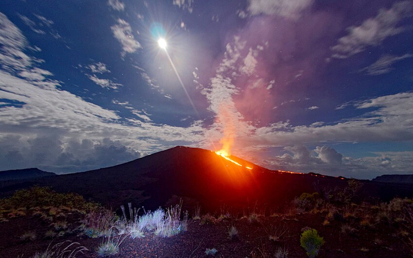 Извержение вулкана Питон-де-ла-Фурнез