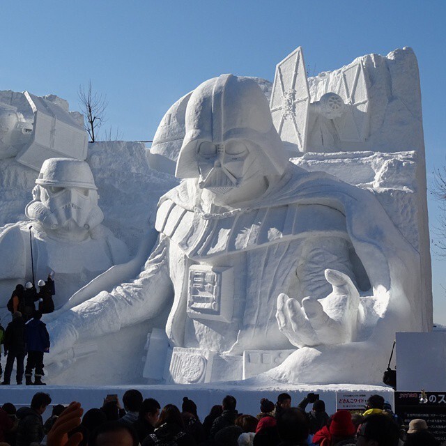 Скульптура "Звездные войны" на Снежном фестивале