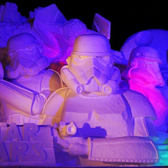 Скульптура "Звездные войны" на Снежном фестивале