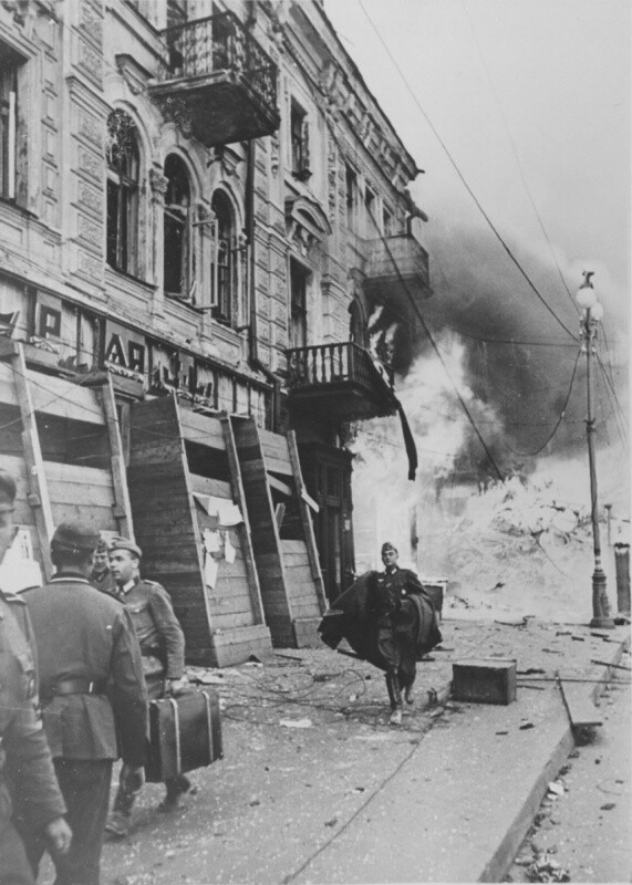 Фотографии из оккупированного немцами Киева в 1941-1943 гг 
