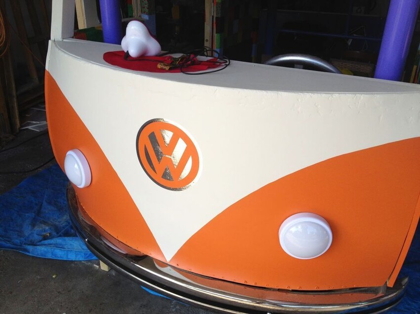 Детская кровать в виде фургона Volkswagen своими руками