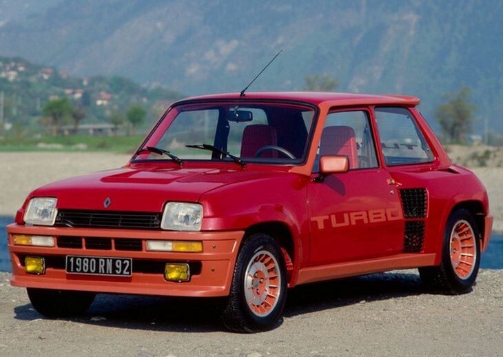 Renault 5 Turbo. Задал моду на «заряженные» хетчбэки с турбомотором