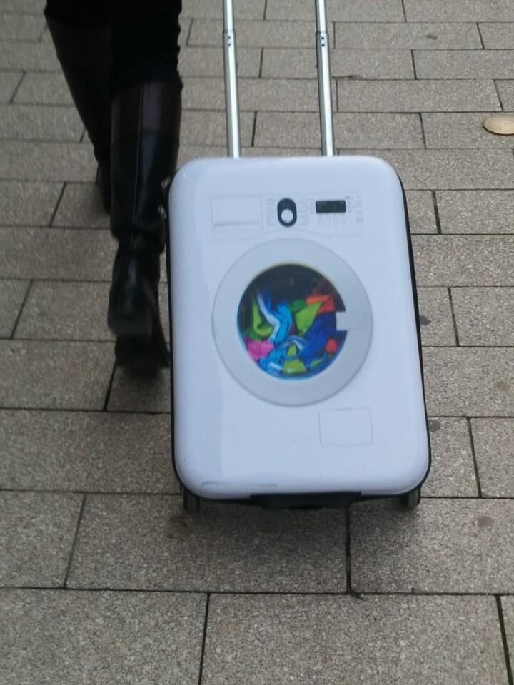 Оригинальный чемодан