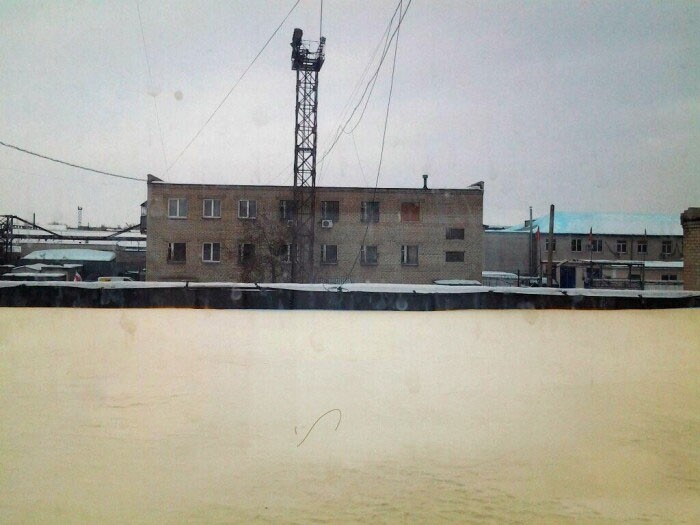 В Челябинской области выпал пахнущий снег желтого цвета.