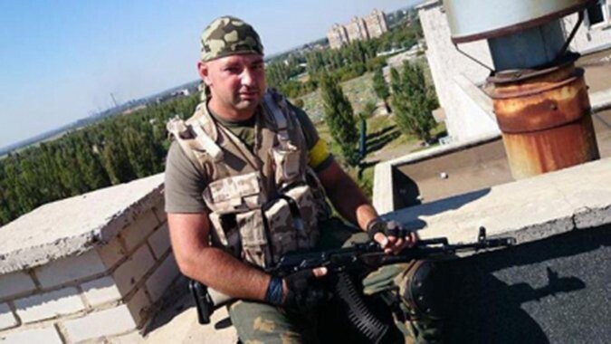 Житель Донбасса показал «фак» ВСУ: в ответ его дом закидали гранатами