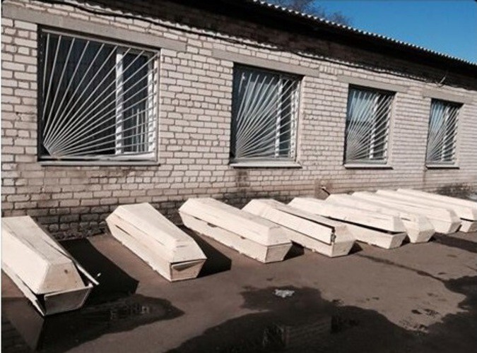 В морг Артемовска доставлены десятки тел убитых при прорыве из Дебальц