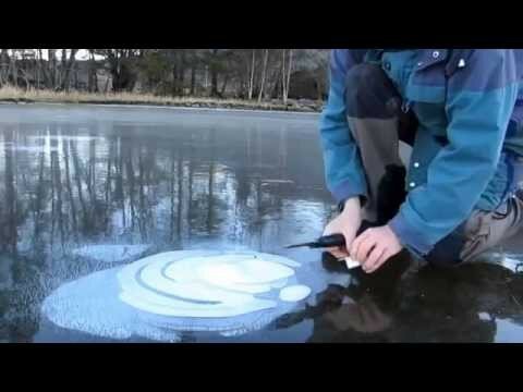 Метан на замерзшем озере 